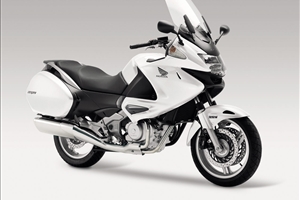 Libretto d'Uso e Manutenzione Honda Deauville 700 ABS 2014 - image 1_midi on https://moto.motori.net