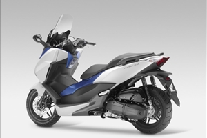 Libretto d'Uso e Manutenzione Honda Forza 300 ABS 2014 - image 1_midi on https://moto.motori.net
