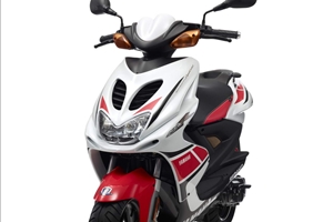 Catalogo Yamaha Aerox 50 R Naked 2014 - image 1_midi on https://moto.motori.net