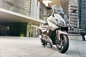 T-Max moto ufficiale del giro d'italia - image 1_midi on https://moto.motori.net