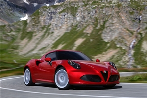 Garage Italia customs a Dubai con l’Alfa Romeo 4c 