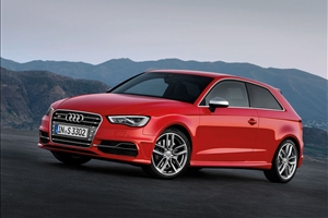 Audi Q3: inedito pacchetto S Line competition ed exterior - image 1_midi on https://motori.net