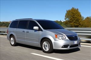 Lancia Voyager:  via libera allo spazio - image 1_midi on https://motori.net