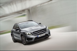 Listino prezzi Mercedes-Benz Classe GLA Crossover 2015 - image 1_midi on https://motori.net