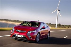 Opel Ampera-e vince il ‘Paul Pietsch Award’ per le tecnologie innovative - image 1_midi on https://motori.net