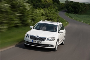 La nuova SKODA Superb Wagon - image 1_midi on https://motori.net