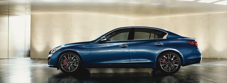 Infiniti M